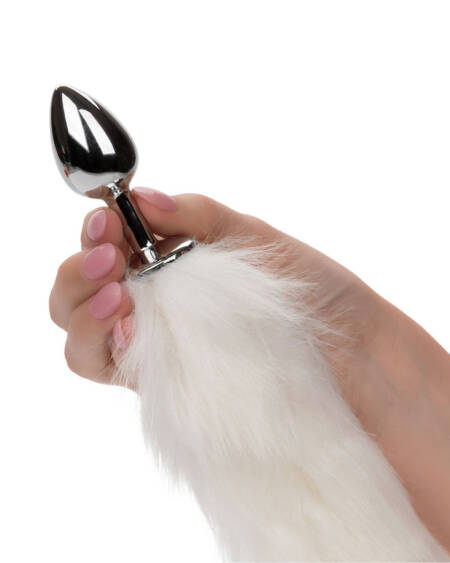 RUNNING WILD WHITE TAIL